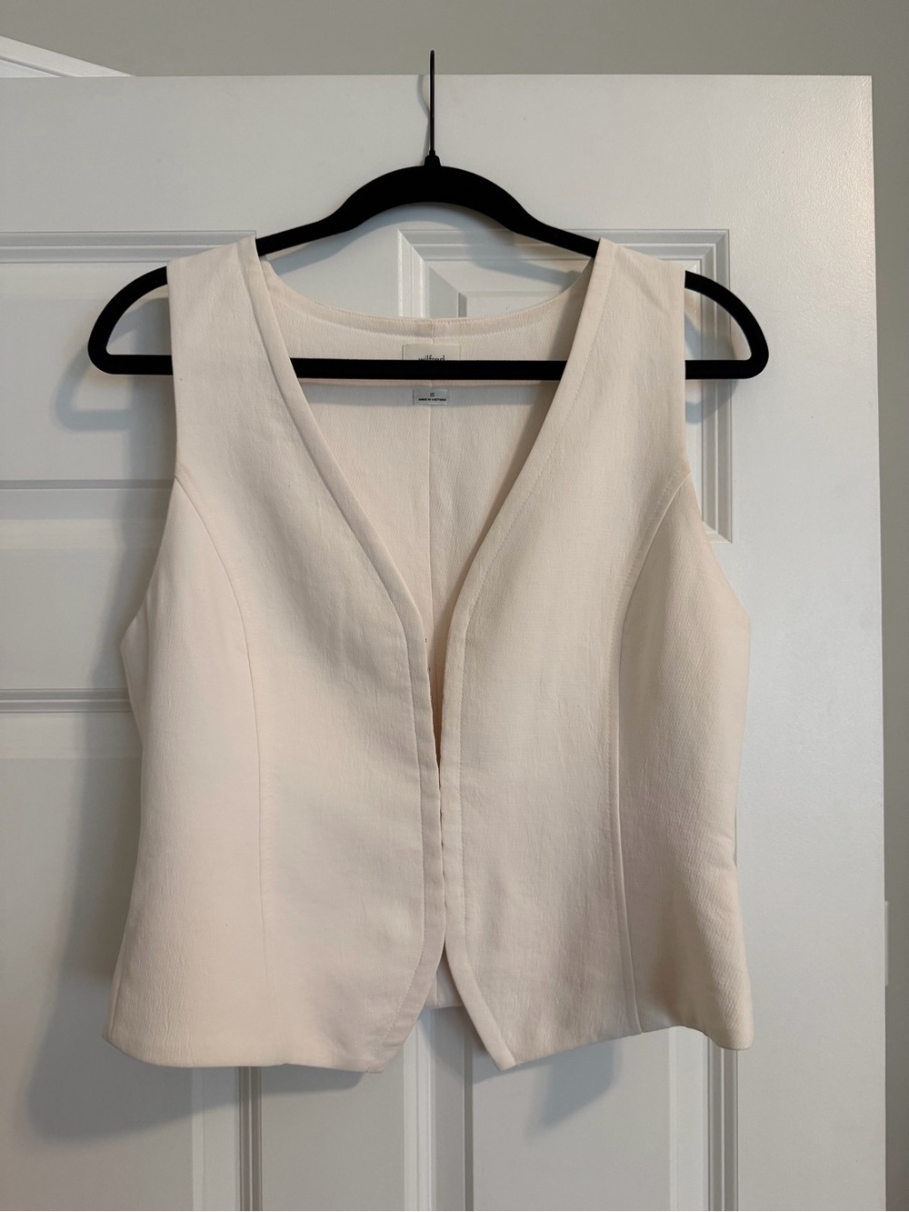Aritzia Crepette Attire Vest - Picture 2 of 8